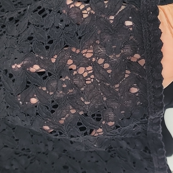 Shorts - Picture 4 of 6